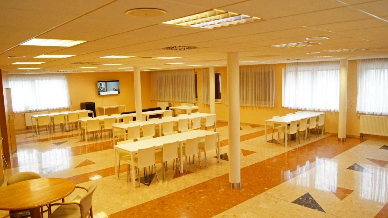 Km House Cerny Most Hostel Prague Exterior photo