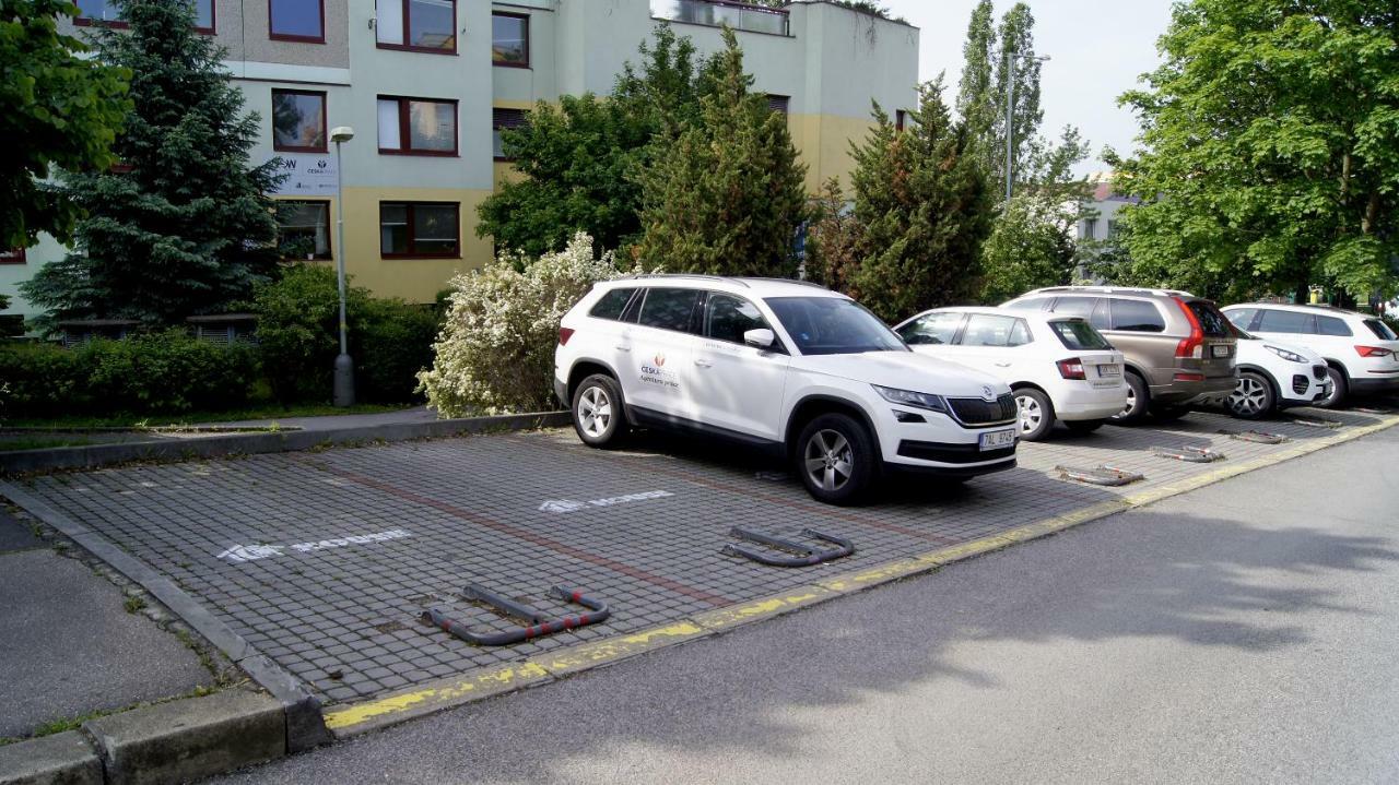 Km House Cerny Most Hostel Prague Exterior photo